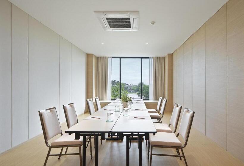 호텔 Neera Retreat