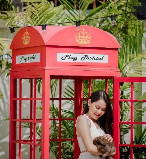 בית מלון כפרי Play Poshtel & Cafe