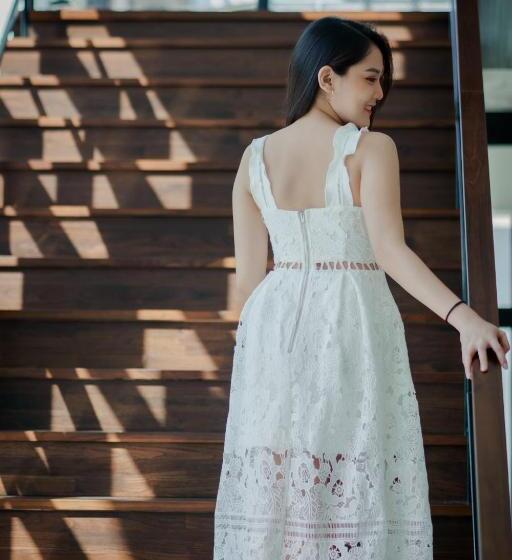 בית מלון כפרי Play Poshtel & Cafe