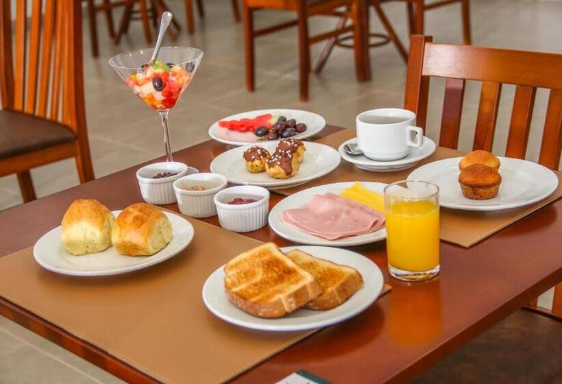 Отель Promenade Bonito All Suites