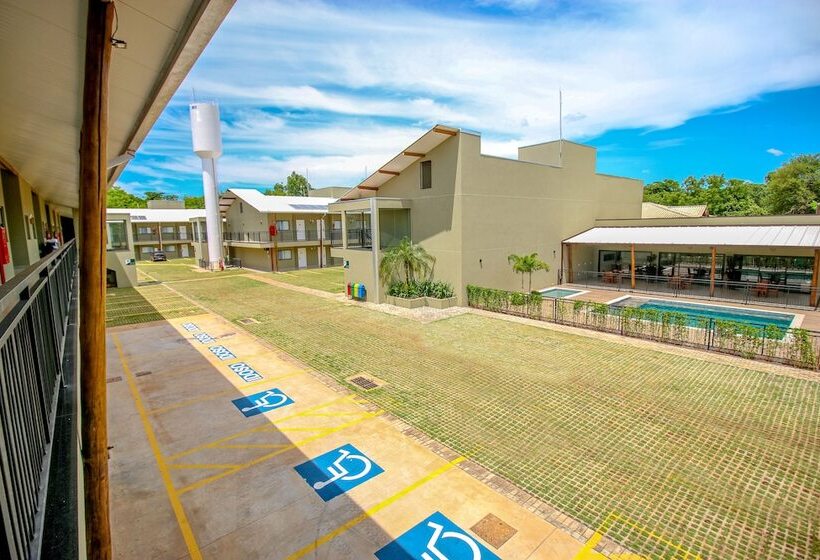 Отель Promenade Bonito All Suites