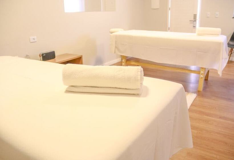 Отель Promenade Bonito All Suites