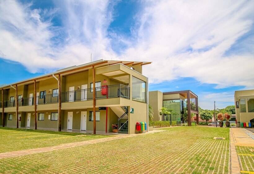 Отель Promenade Bonito All Suites