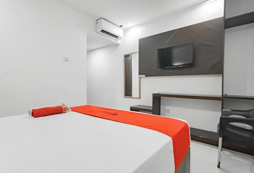 فندق Reddoorz Plus @ Ruko Klandasan Ulu
