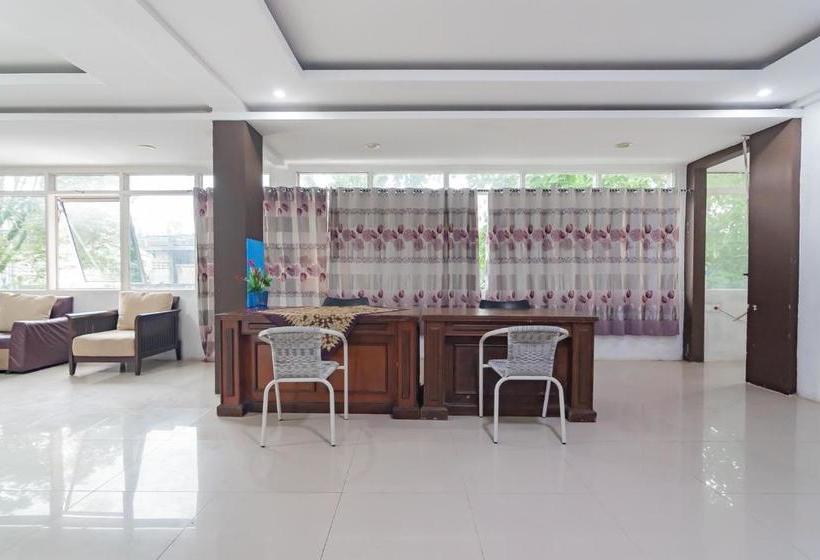 فندق Reddoorz Plus @ Ruko Klandasan Ulu