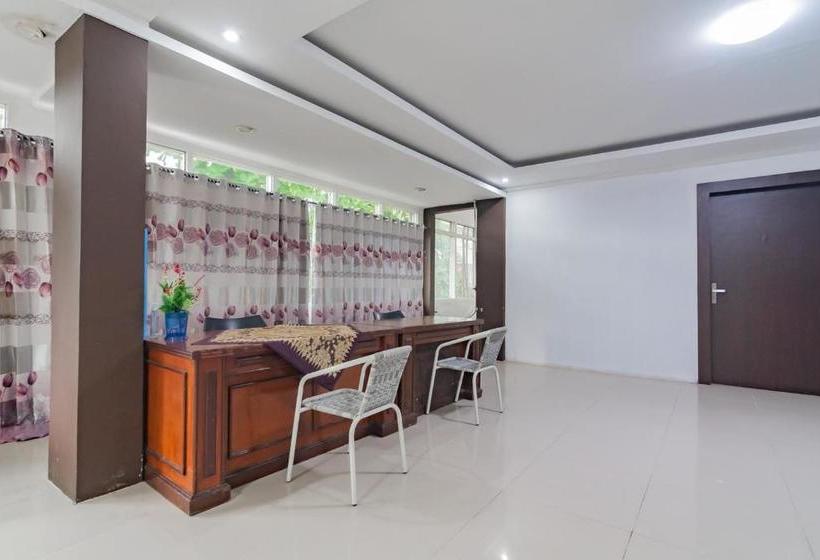 فندق Reddoorz Plus @ Ruko Klandasan Ulu