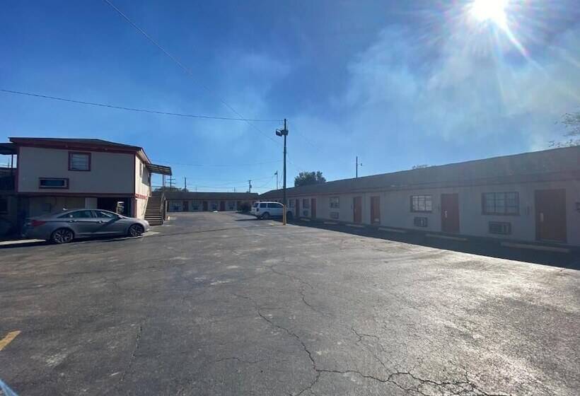 فندق Relax Inn Plaquemine