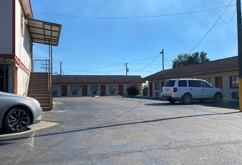 فندق Relax Inn Plaquemine