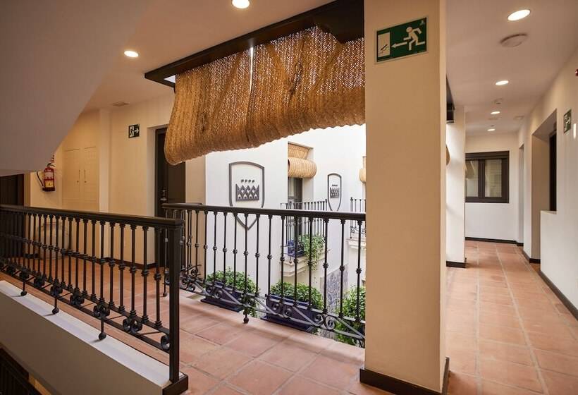 Отель Santo Cristo La Ciudadela Marbella