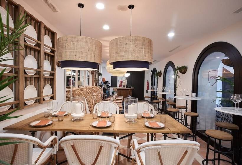 Отель Santo Cristo La Ciudadela Marbella