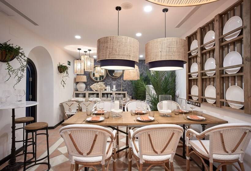 Отель Santo Cristo La Ciudadela Marbella