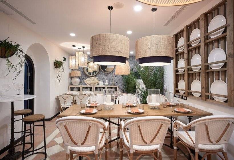 Отель Santo Cristo La Ciudadela Marbella