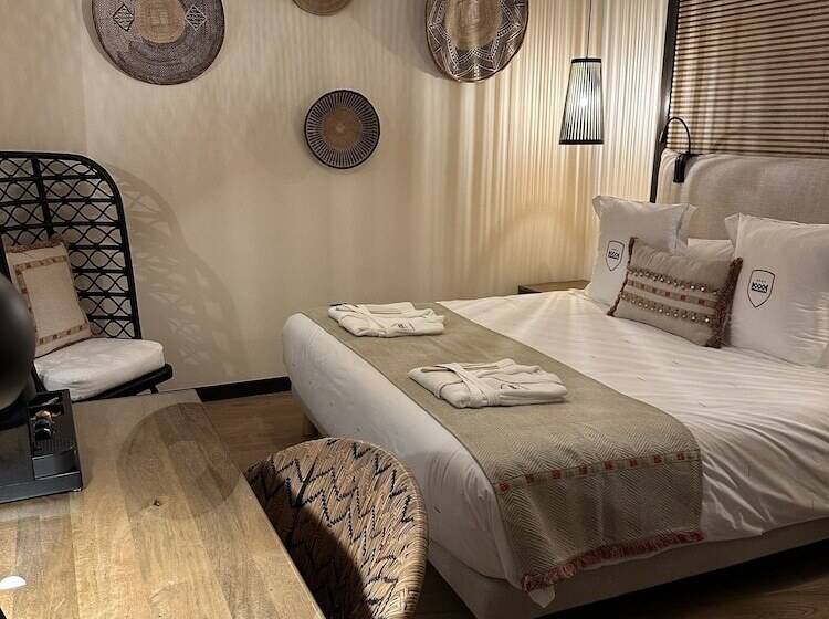 Отель Santo Cristo La Ciudadela Marbella