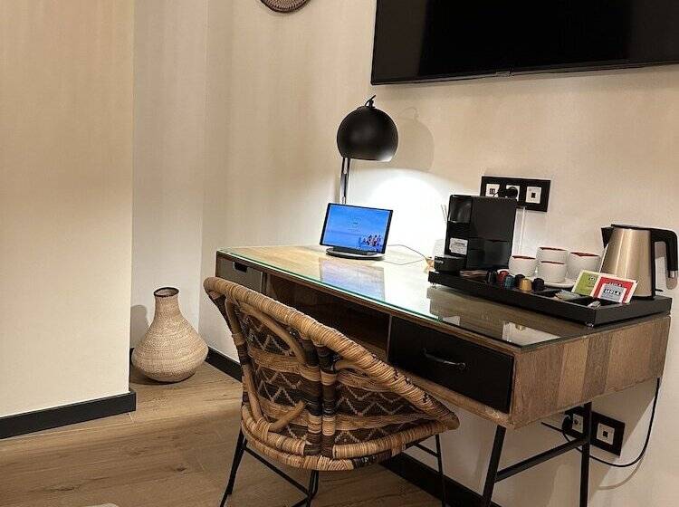 Отель Santo Cristo La Ciudadela Marbella