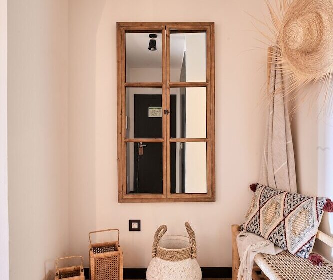 Отель Santo Cristo La Ciudadela Marbella