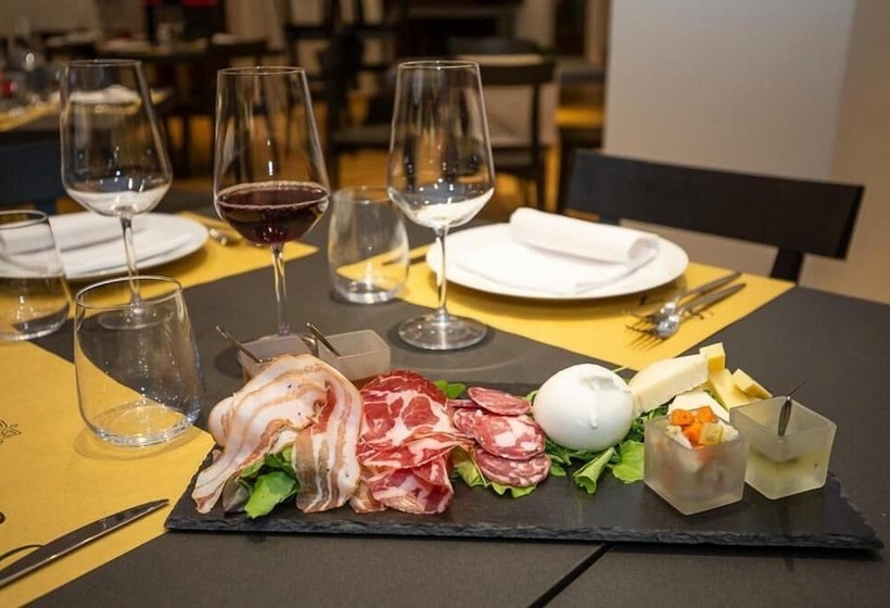 Отель Santoro Country House