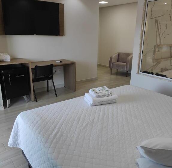 בית מלון כפרי Serrano