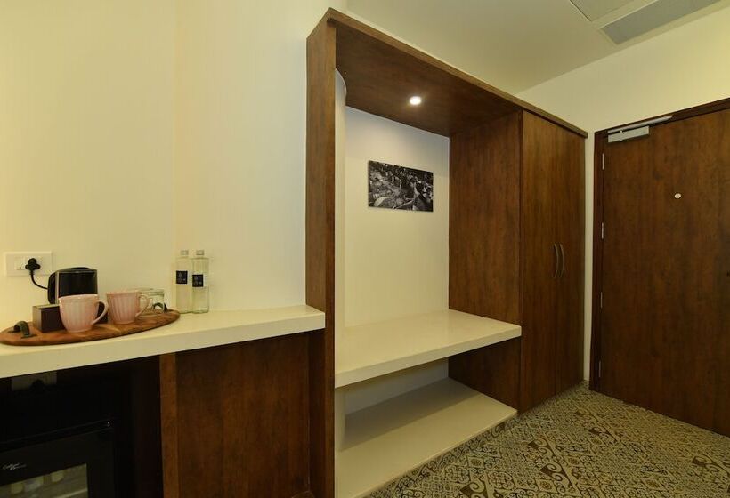 The Avatar Hotel & Convention