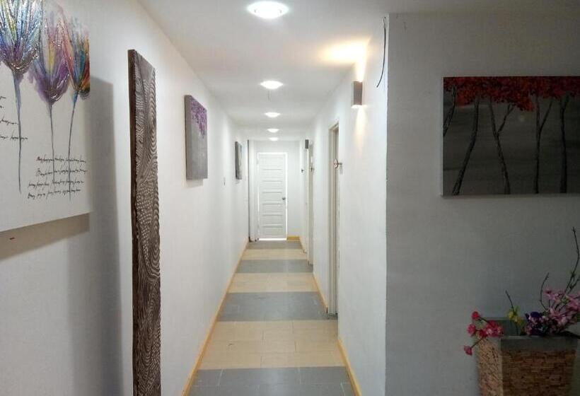 فندق The Serai Cottage Transit