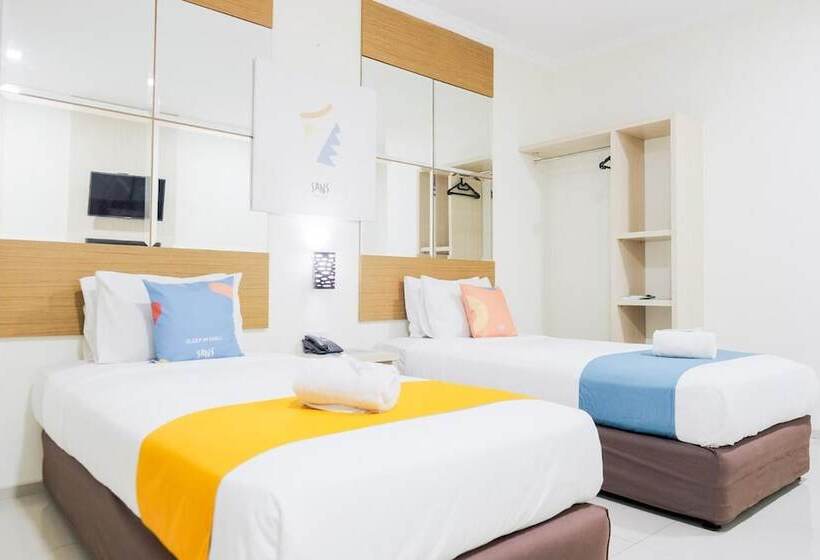 Отель Townhouse Oak Fiducia Serpong