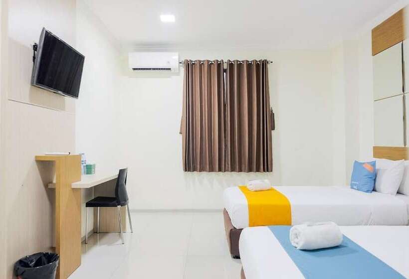 Отель Townhouse Oak Fiducia Serpong