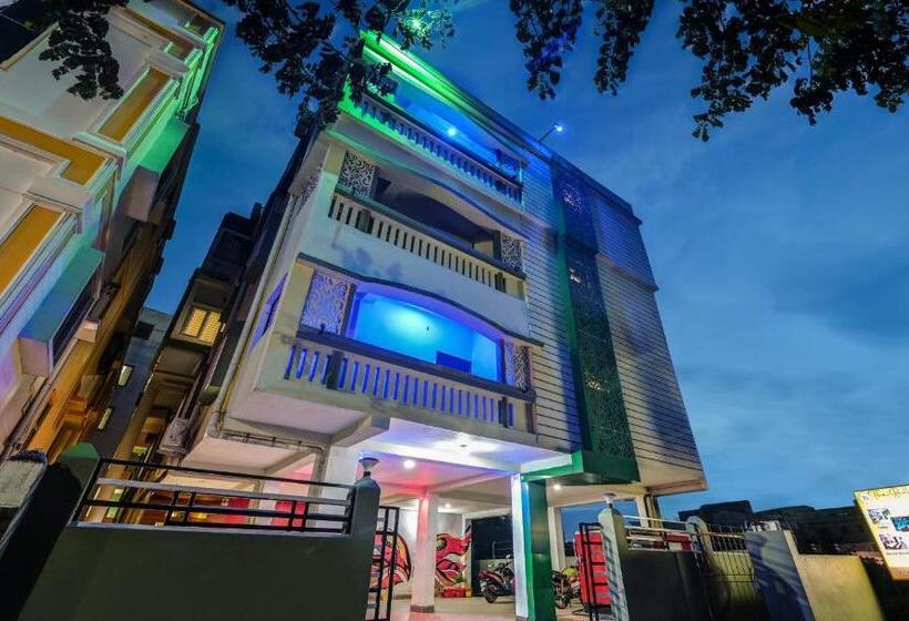 Hotel Treebo The Bollywood