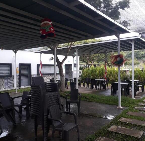 בית מלון כפרי Villa Nova Condominio