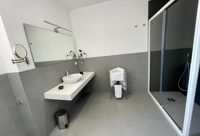 Matthew’s Home B&b