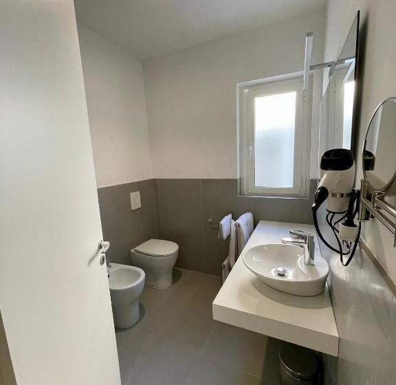 Matthew’s Home B&b