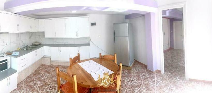 بنسيون Coral Guesthouse Sarandë