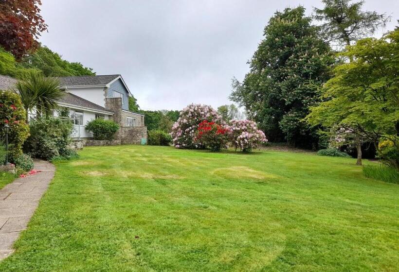 פנסיון Fairwater Head