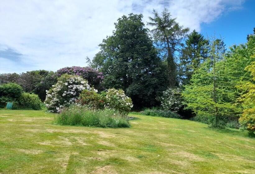 פנסיון Fairwater Head