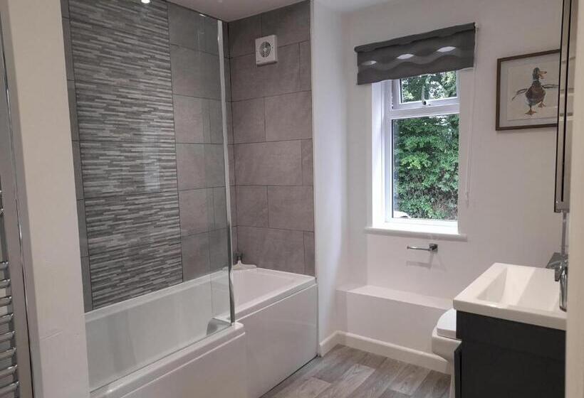 פנסיון Fairwater Head