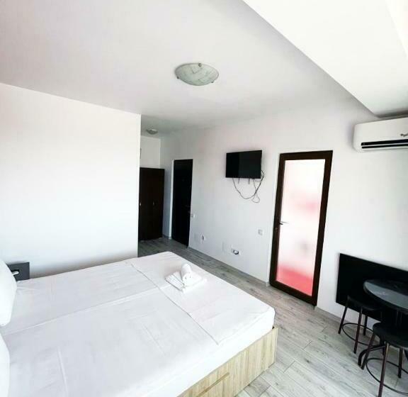 ペンション Florencia Studios