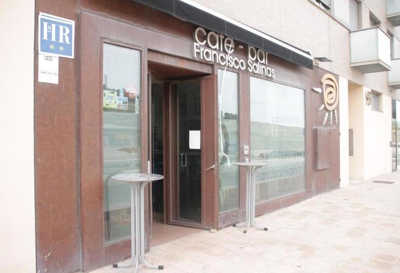 پانسیون Hostal Francisco Salinas