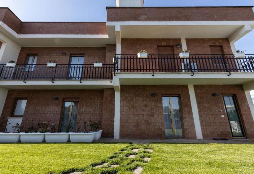 Пансион Valmontone Travel Rooms