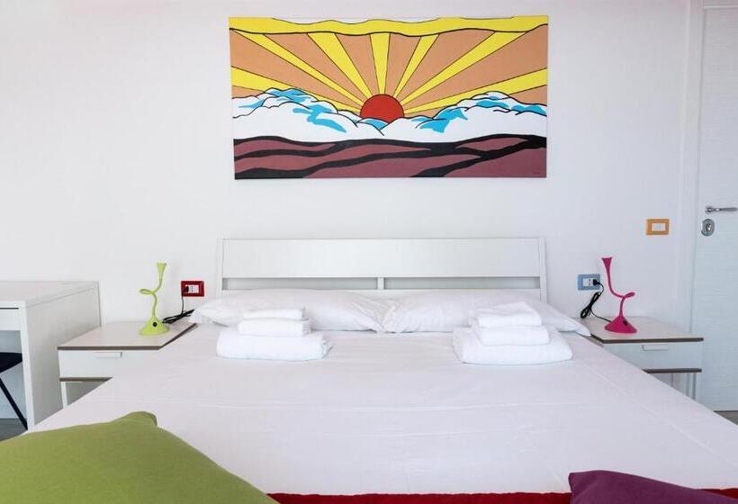 Пансион Valmontone Travel Rooms