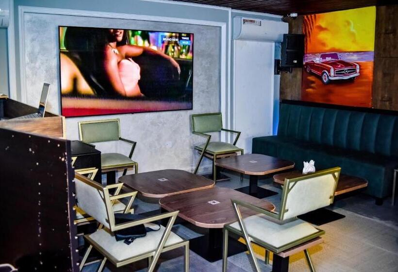 Riviera Hotel, Apartments & Resorts