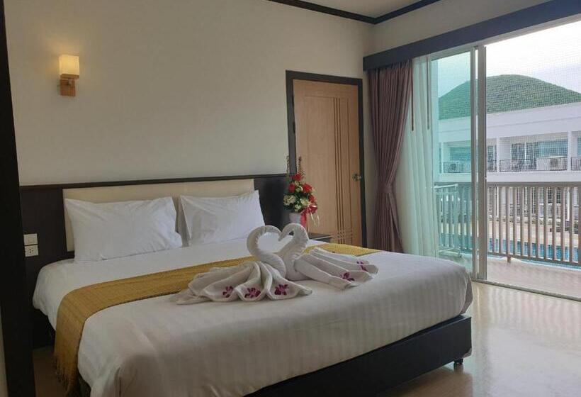 Swan Lake Hotel Sattahip