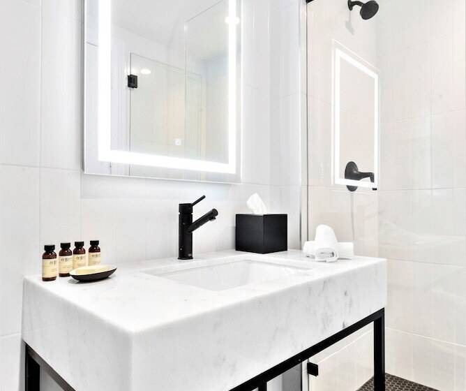 Upsun Hotel & Social Club