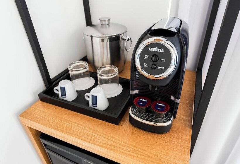 Upsun Hotel & Social Club