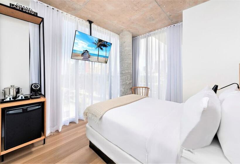 Upsun Hotel & Social Club