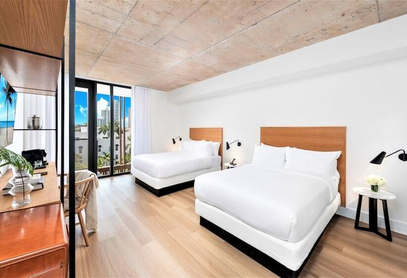 Upsun Hotel & Social Club