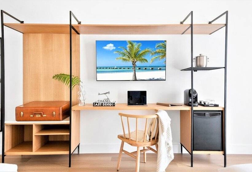 Upsun Hotel & Social Club