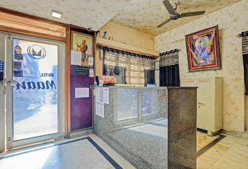 Vaccinated Staff - Oyo 79463 Hotel Maan