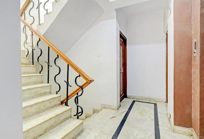 Vaccinated Staff - Oyo 79463 Hotel Maan