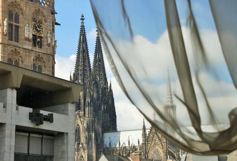 Altstadthotel Hayk Am Rhein