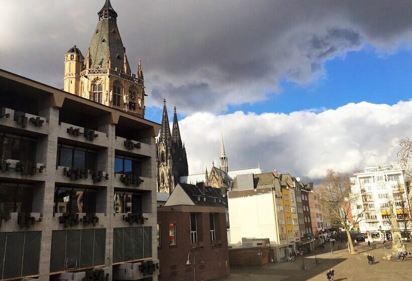 Altstadthotel Hayk Am Rhein