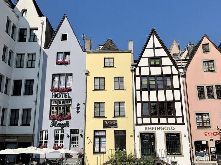 Altstadthotel Hayk Am Rhein