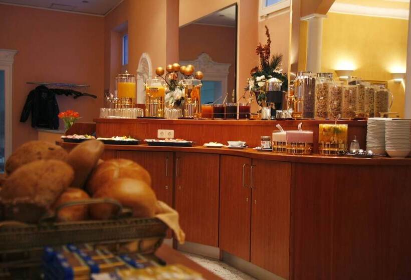 Apartment Hotel Kral   Business Hotel & Serviced Apartments